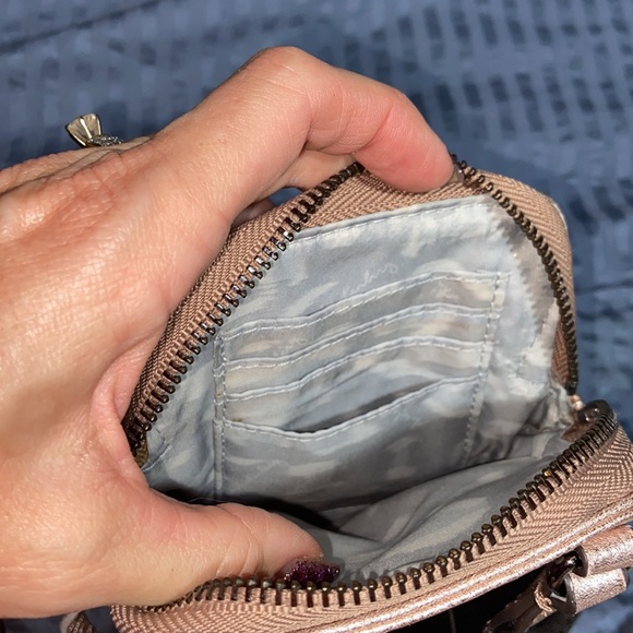 Nwot Aimee Kestenberg “Just Saying” Rose Gold Metallic Leather Crossbody - Picture 9 of 11